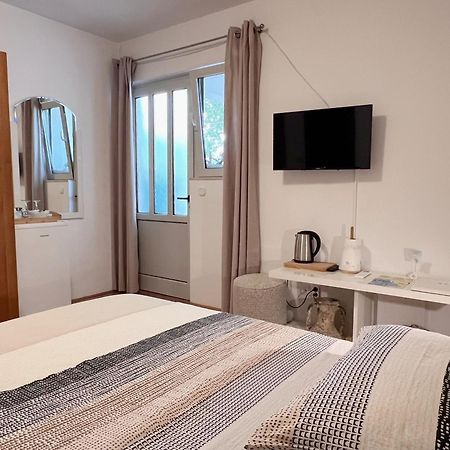 Room Tai - Spacious And Comfy With Private Terrace ฮวาร์ ภายนอก รูปภาพ
