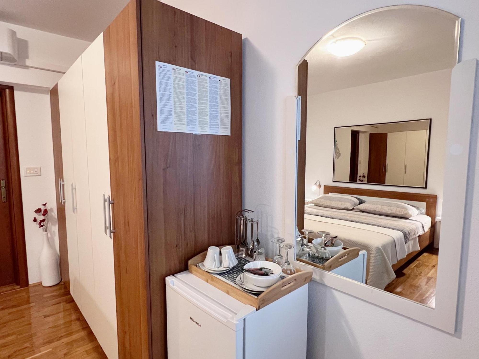 Room Tai - Spacious And Comfy With Private Terrace ฮวาร์ ภายนอก รูปภาพ