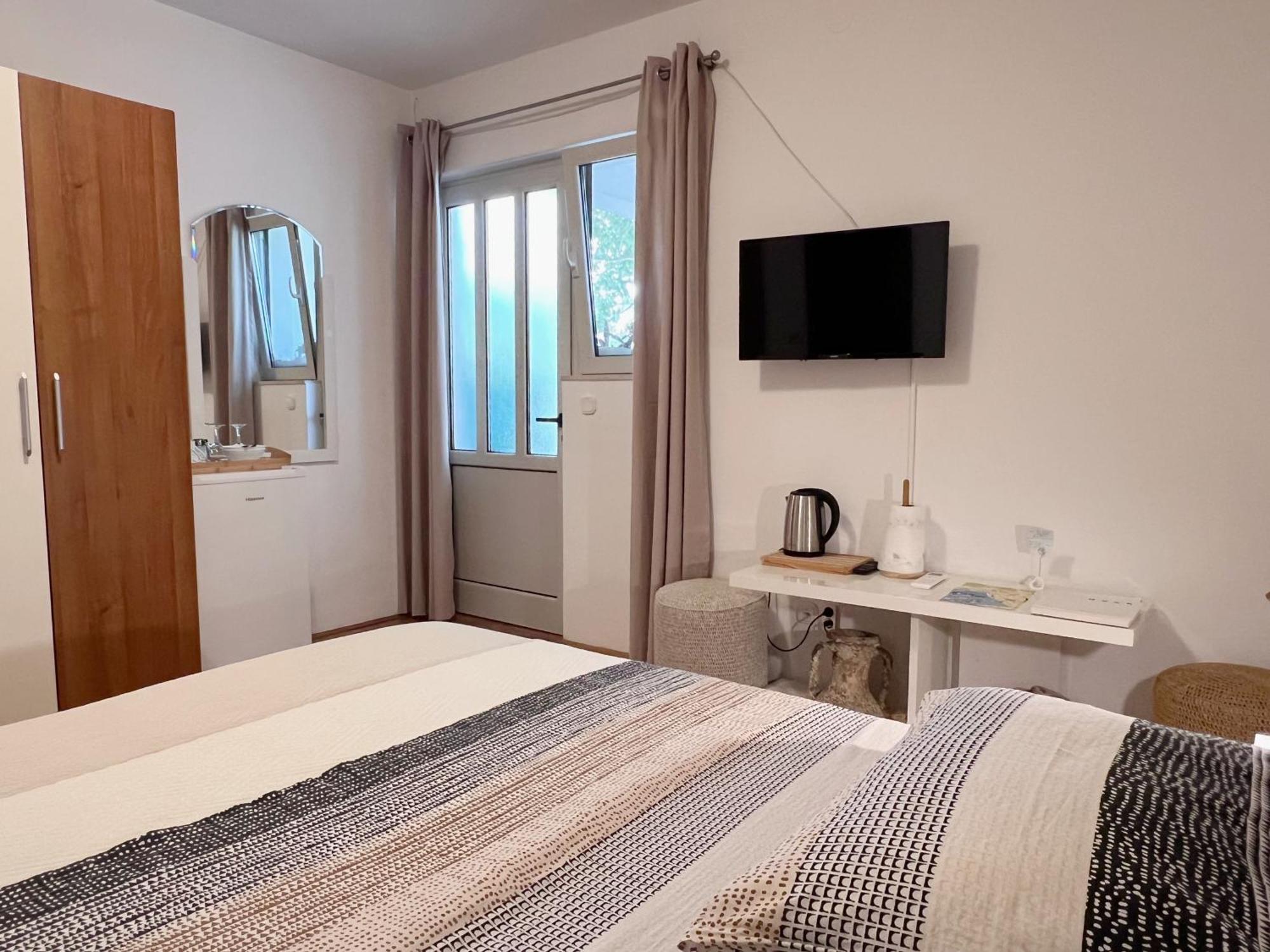 Room Tai - Spacious And Comfy With Private Terrace ฮวาร์ ภายนอก รูปภาพ